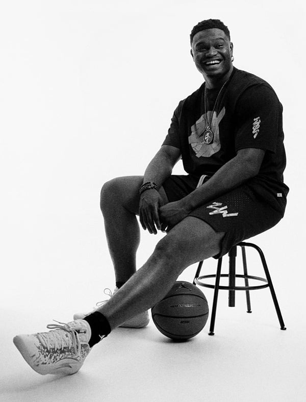 La collana customizzata per Zion Williamson, in argento sterling, trasforma la passione per il basket in un gioiello unico e finemente lavorato.